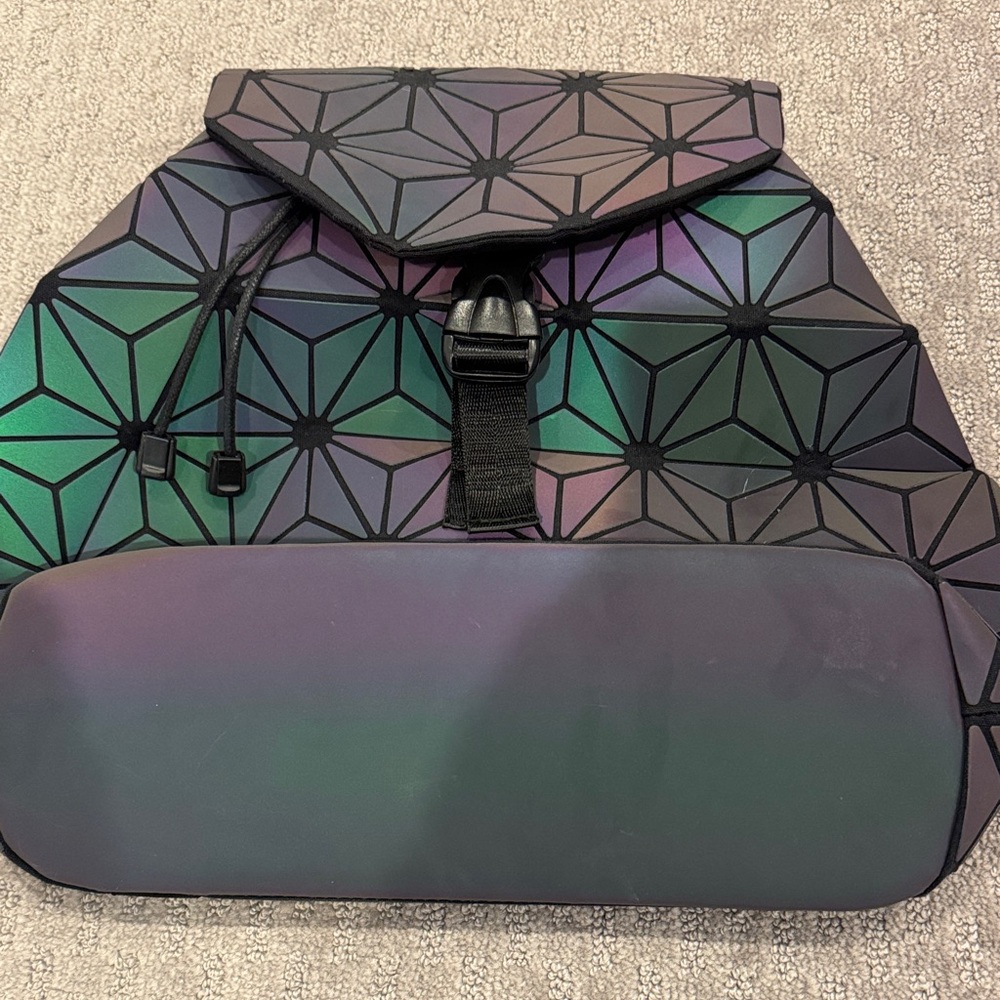 Geometric Patterned Backpack - Black And Green - image 7